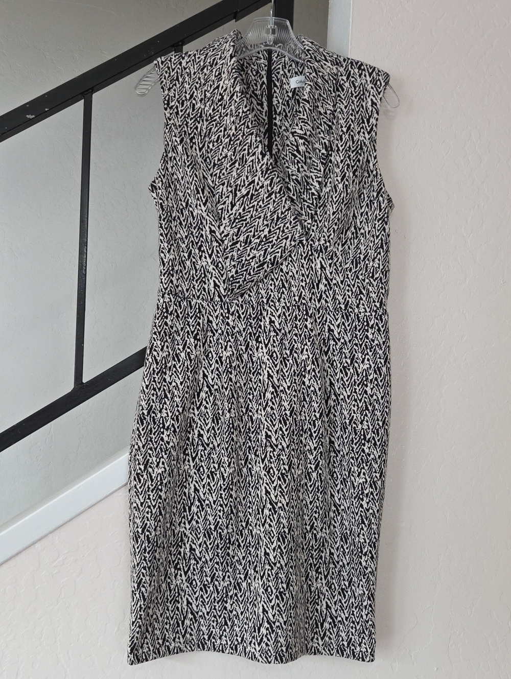 Calvin Klein Black & White Sleeveless Midi Dress Size 8